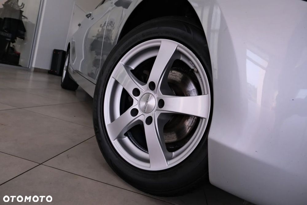 BMW Seria 1 114i - 5