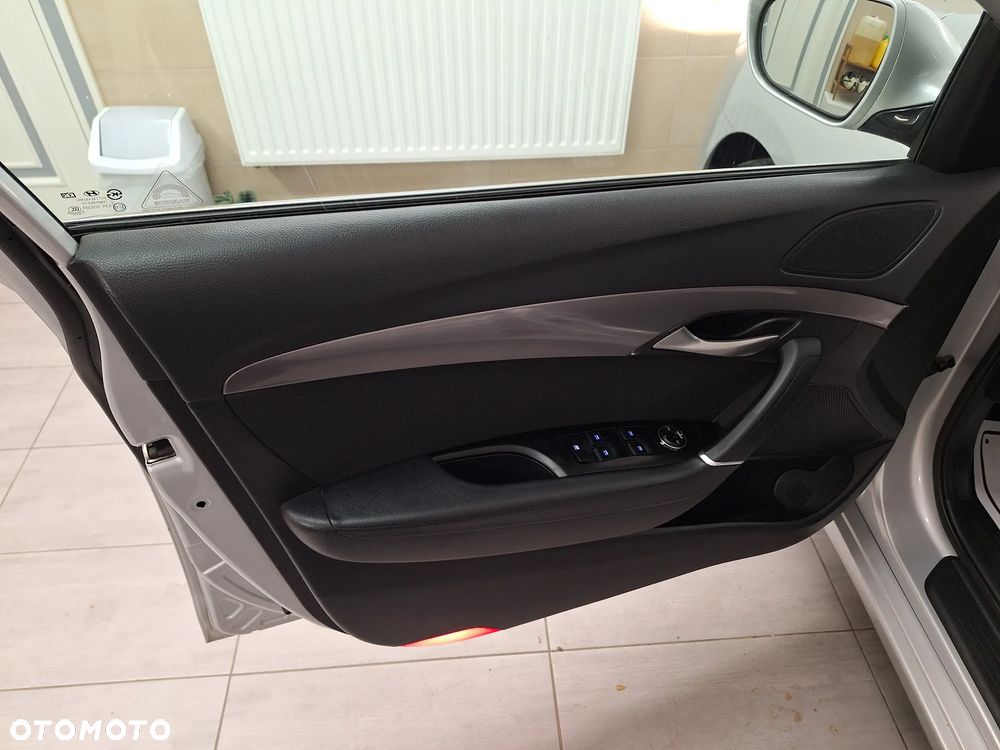 Hyundai i40 i40cw 1.6 Fifa World Cup Edition - 18