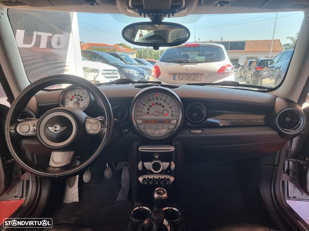 MINI 3 Portas Cooper D - 8