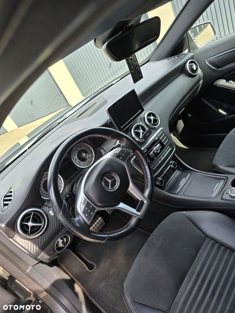 Mercedes-Benz Klasa A 180 7G-DCT AMG Line - 8