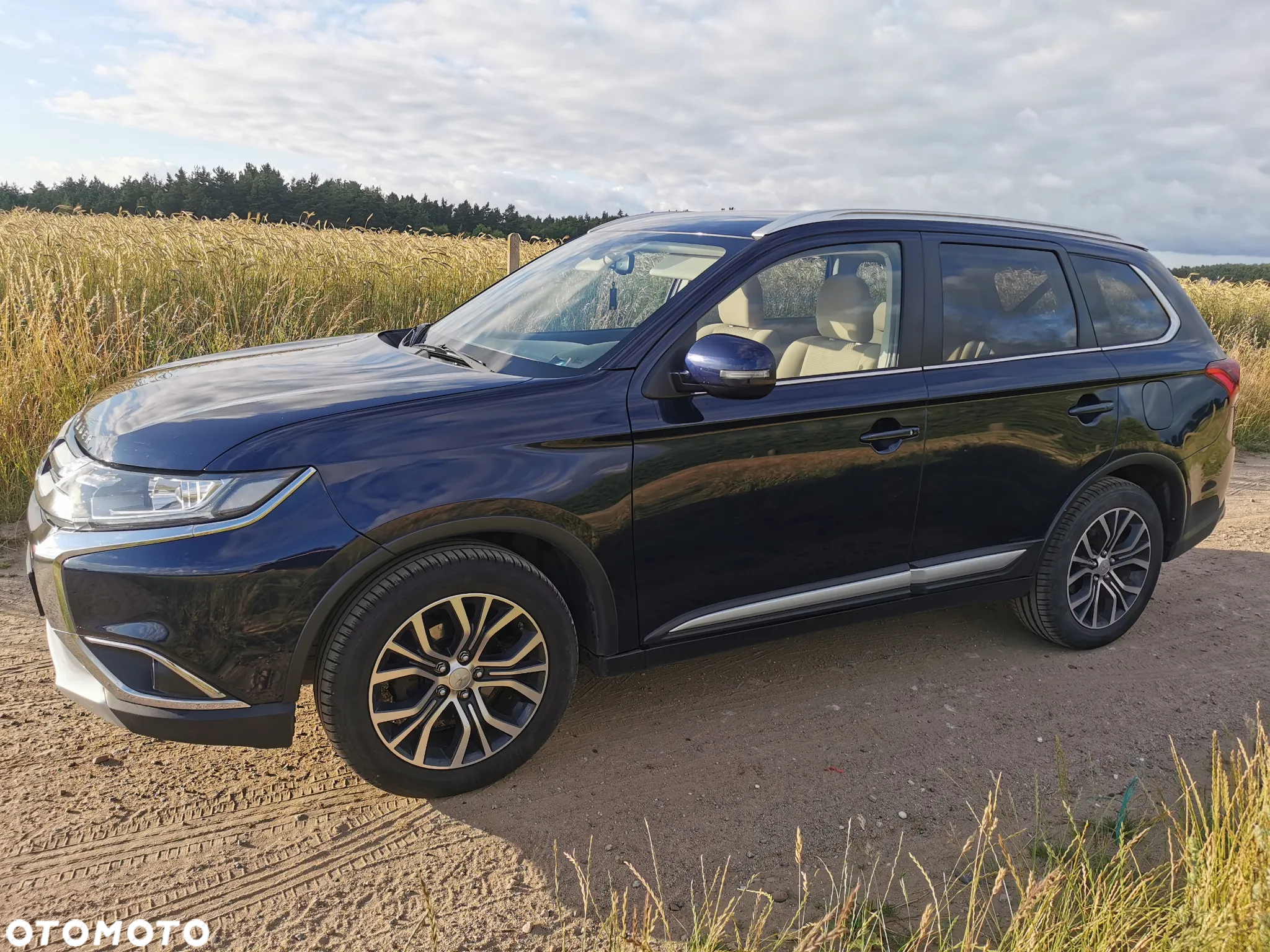 Mitsubishi Outlander 2.0 Instyle + 4WD CVT - 4