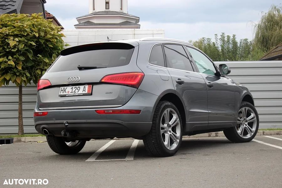 Audi Q5 2.0 40 TDI quattro S tronic Sport - 11