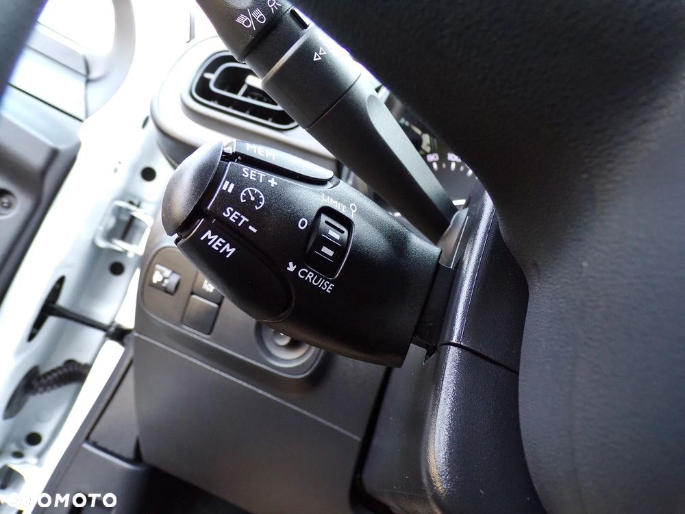 Citroën C3 1.2 PureTech Feel - 21