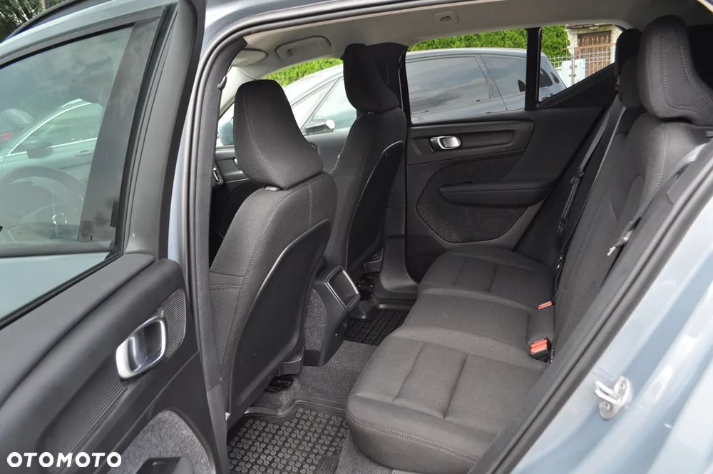Volvo XC 40 T3 Momentum Core - 32