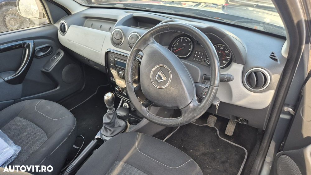 Dezmembram Dacia Duster 4x4 2014 1.5dci Euro 5 - 5