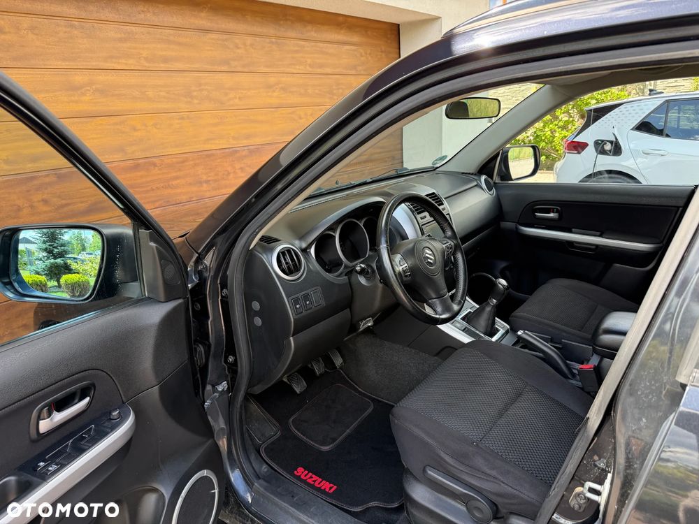 Suzuki Grand Vitara 1.9 DDiS De Luxe EU5 - 8