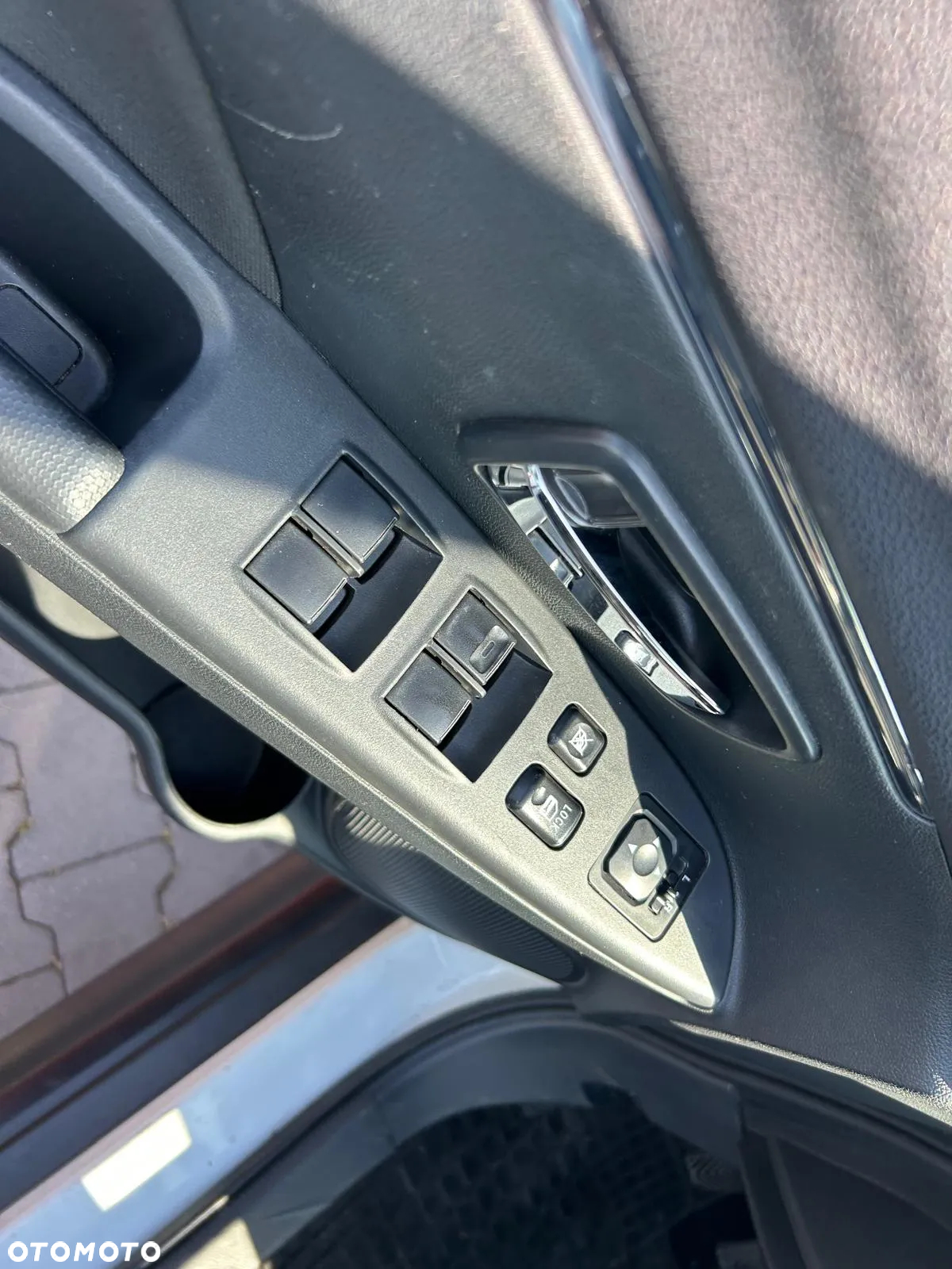 Mitsubishi ASX 1.6 Inform - 32