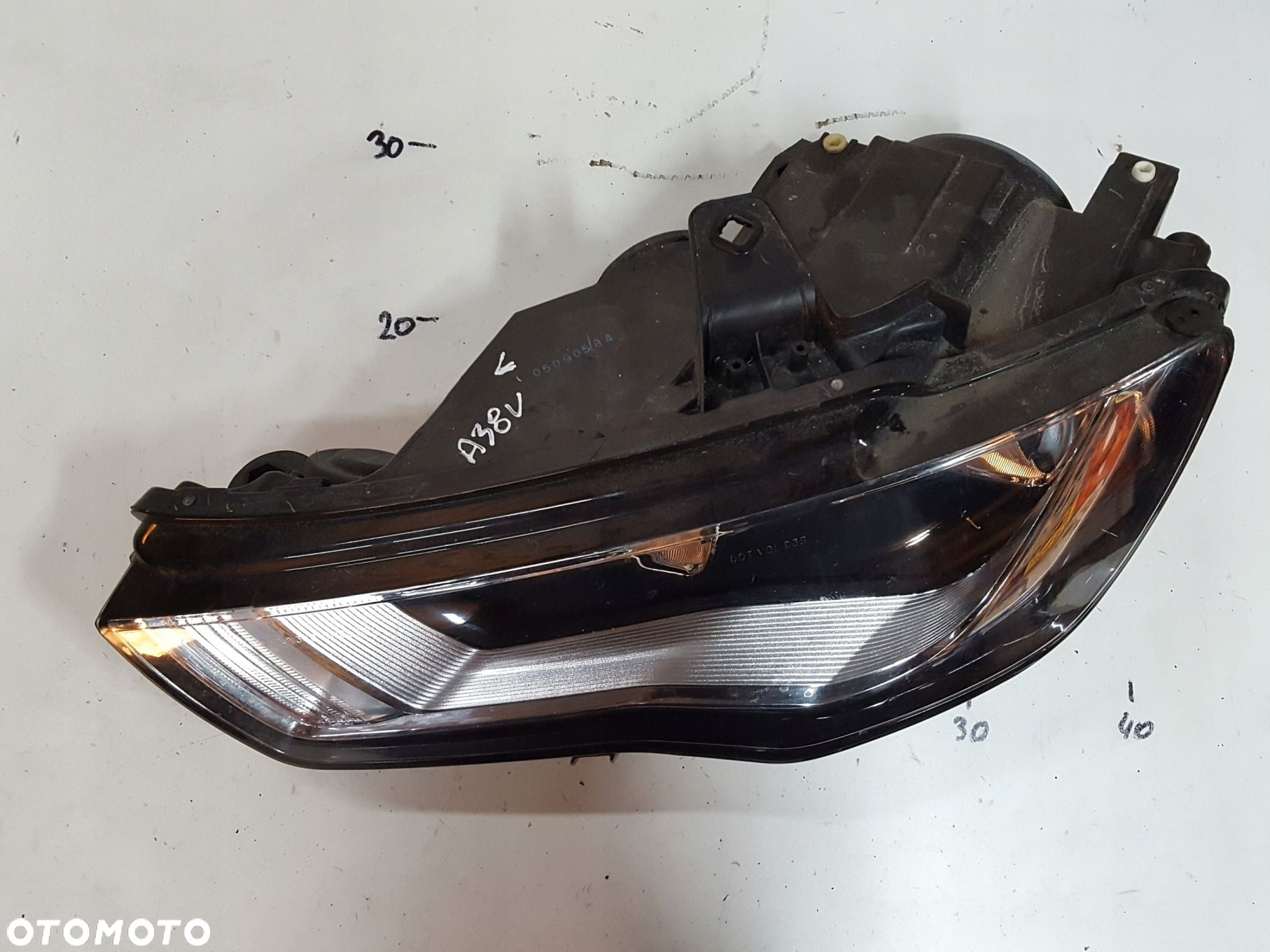 AUDI A3 8V 13-16r LAMPA LEWA PRZÓD ANGLIK - 3
