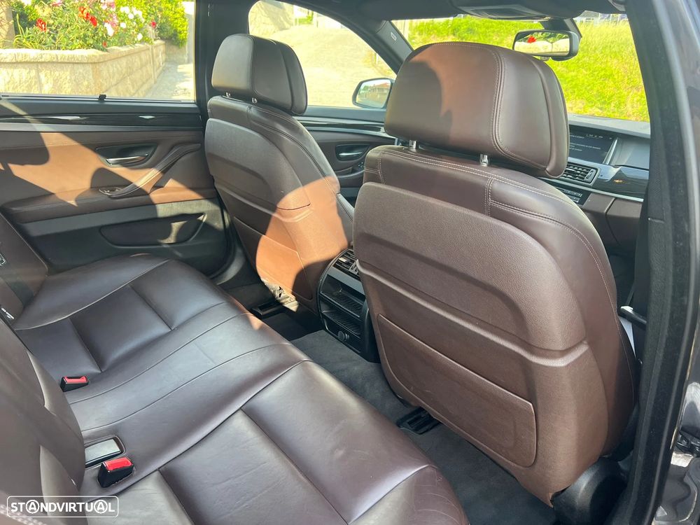 BMW 525 d Auto - 11