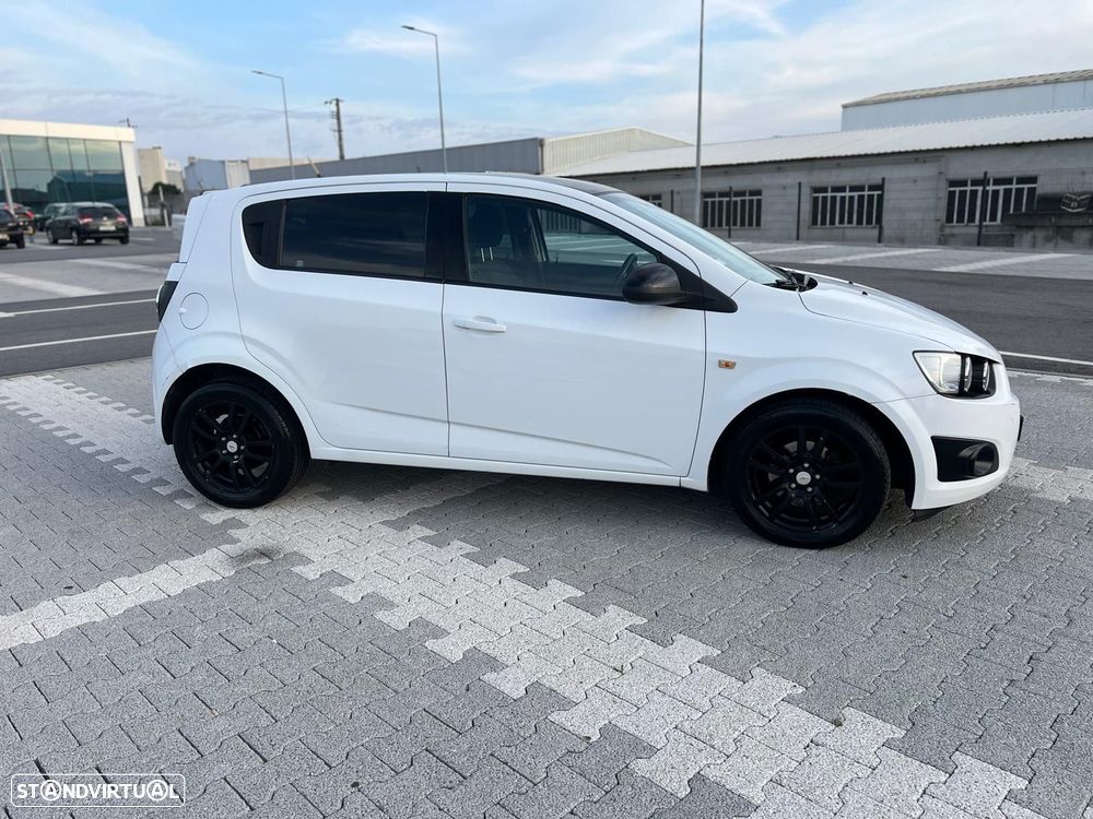 Chevrolet Aveo 1.3 VCDi LTZ - 3