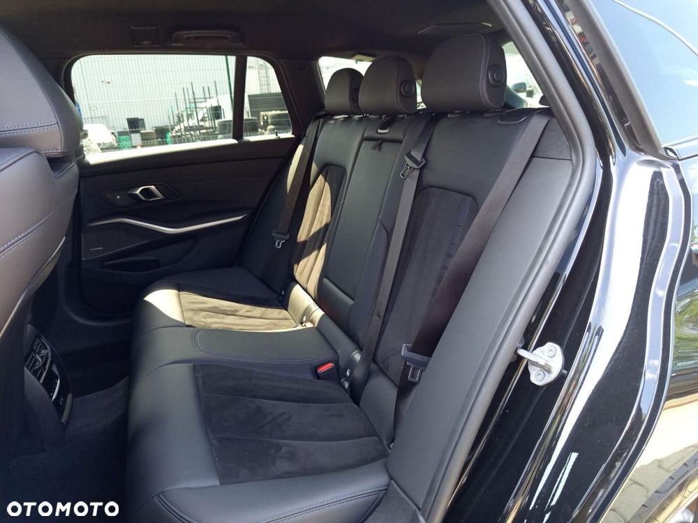 BMW Seria 3 330e xDrive M Sport sport - 21