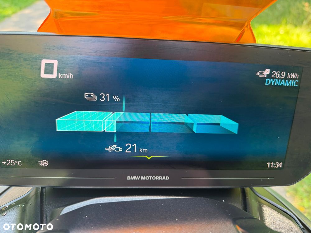 BMW CE 04 - 10