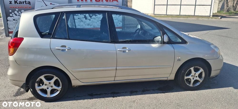 Toyota Corolla Verso 2.0 D-4D Sol - 2