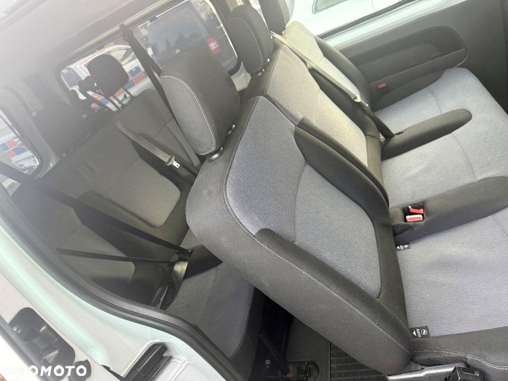 Opel Vivaro - 8