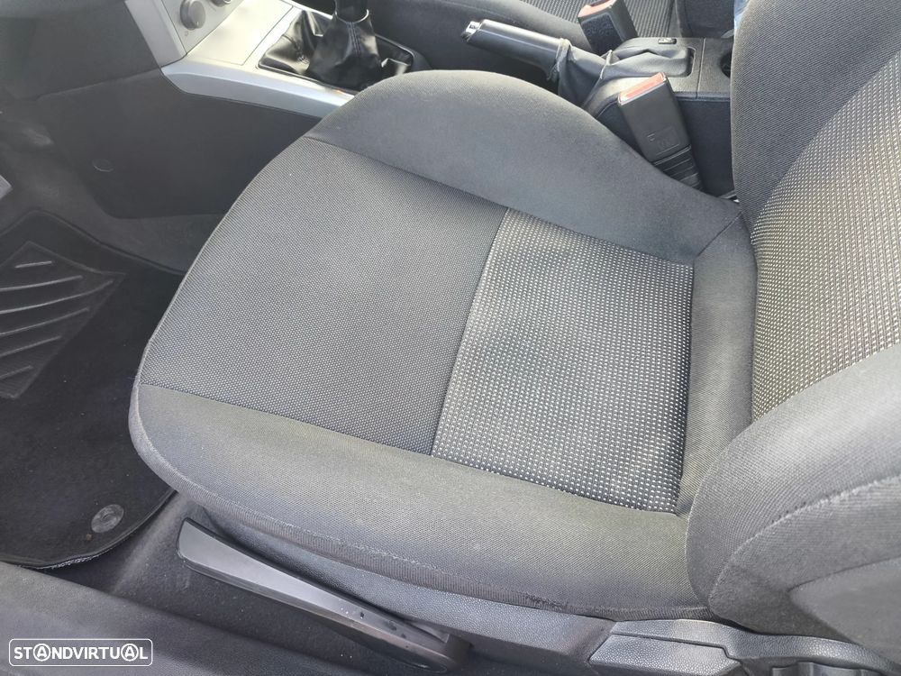 Opel Astra GTC 1.3 CDTI - 15