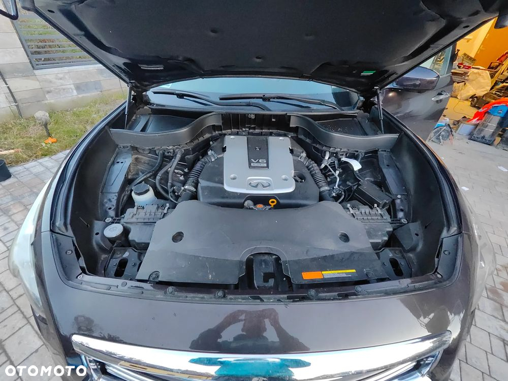 Infiniti QX70 3.7 AWD Ultimate - 11