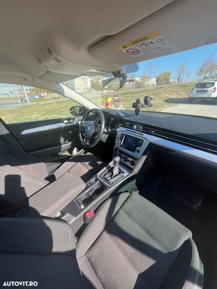 Volkswagen Passat Variant 1.6 TDI SCR DSG Comfortline - 7