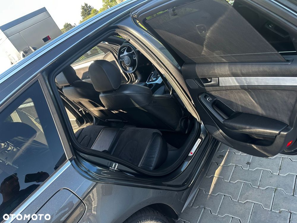 Audi A4 Avant 2.0 TDI DPF clean diesel quattro S tronic S line Sportpaket - 15