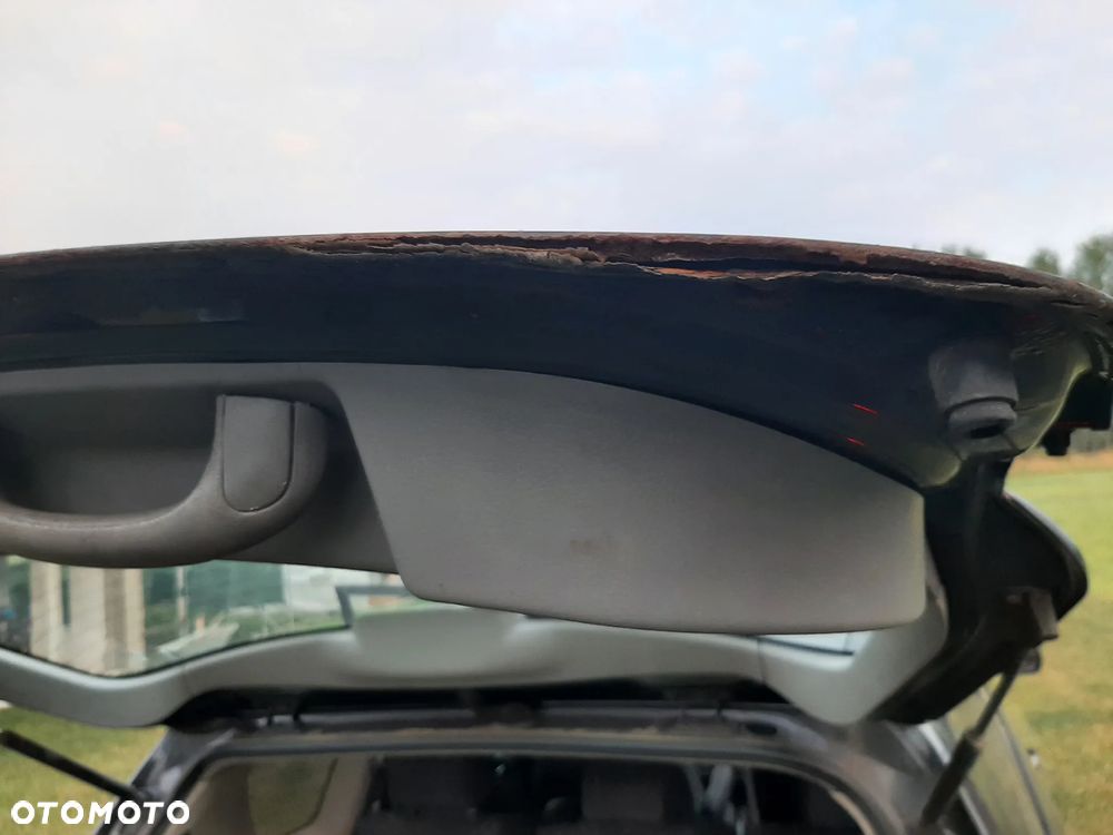 Toyota Avensis Verso 2.0 D-4D - 11