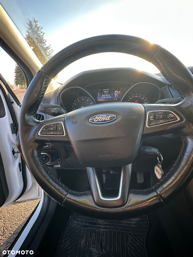 Ford Focus 1.0 EcoBoost Ambiente - 21