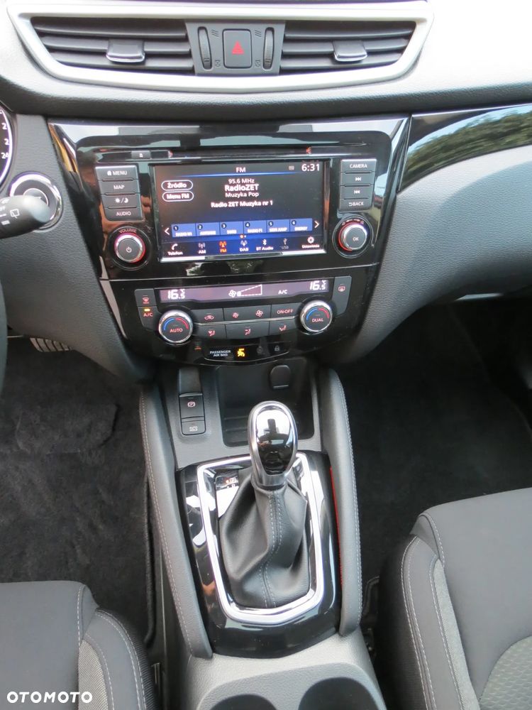 Nissan Qashqai - 25