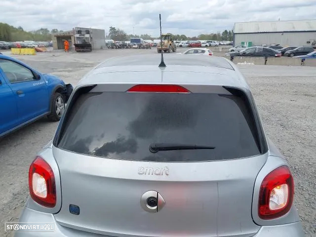 Smart EQ ForFour 82cv Elétrico - 18kWh - Parachoques | Frente Completa | Rádio | Jantes | Faróis | Portas | Vidro | Motor elétrico | Tampa Mala | Bateria | Farolim | Farolins | Xenon | Pre LCI - 10