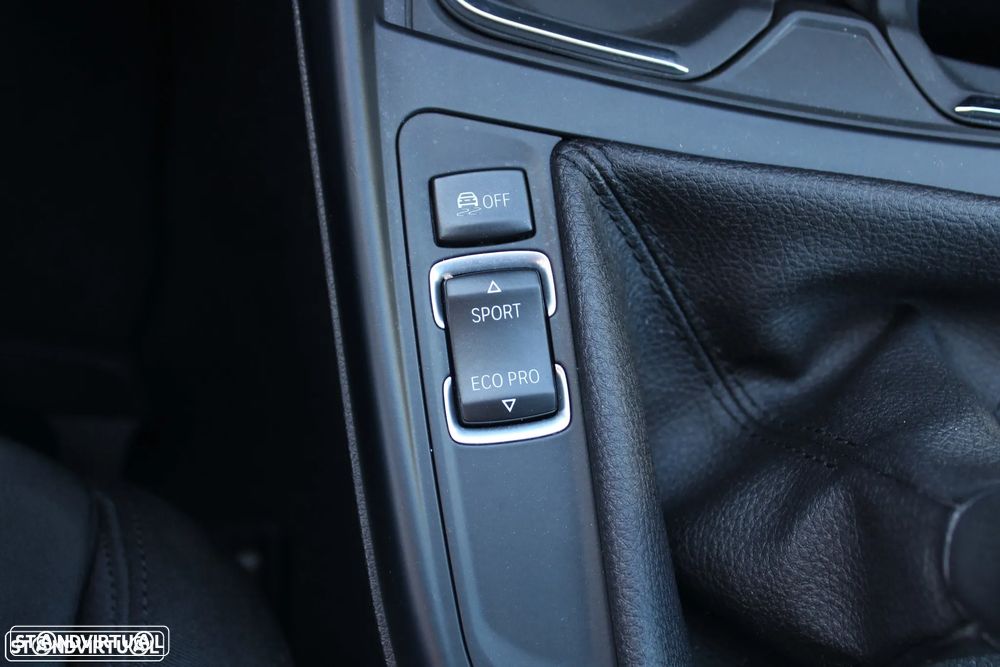 BMW 220 d Cabrio Line Sport - 12