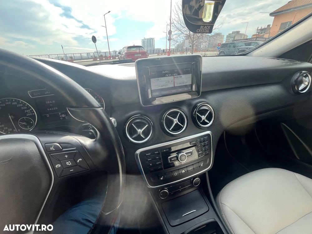 Mercedes-Benz A 180 BlueEfficiency 7G-DCT - 15