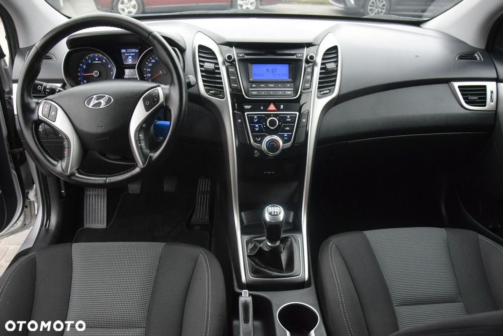 Hyundai i30 1.4 Classic + - 22