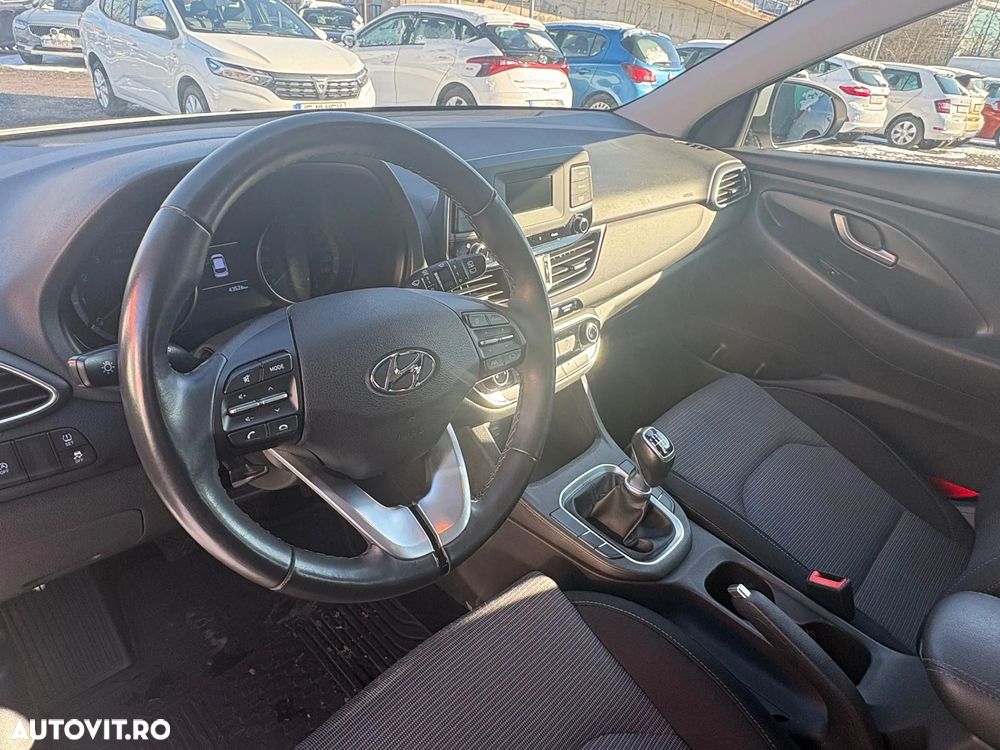 Hyundai i30 1.5 110CP 5DR M/T Comfort - 6