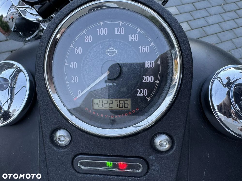 Harley-Davidson Dyna Street Bob - 6