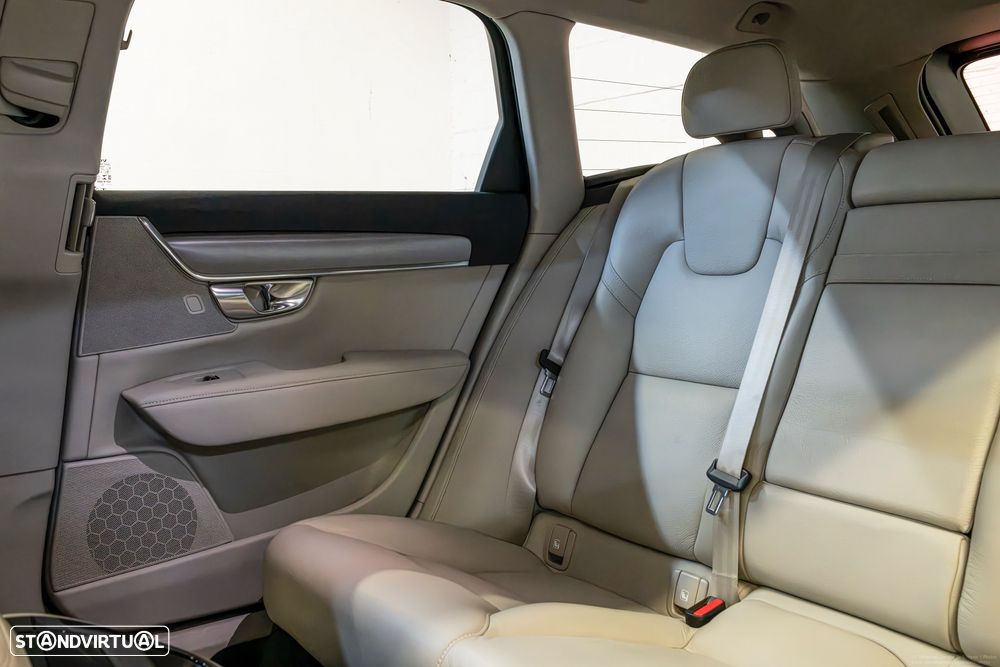 Volvo V90 T8 Recharge AWD Geartronic Inscription Expression - 22