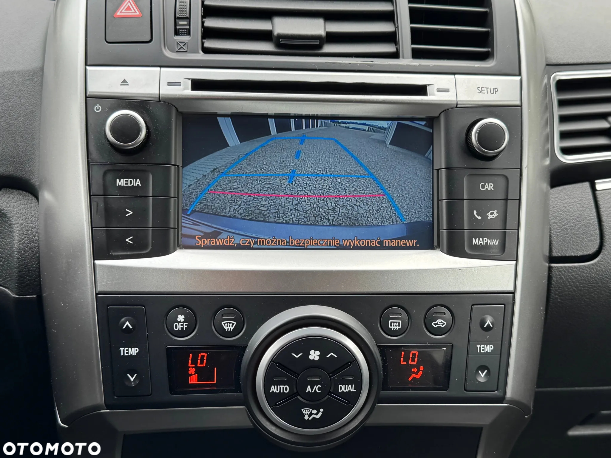 Toyota Verso 1.8 Premium 7os - 9