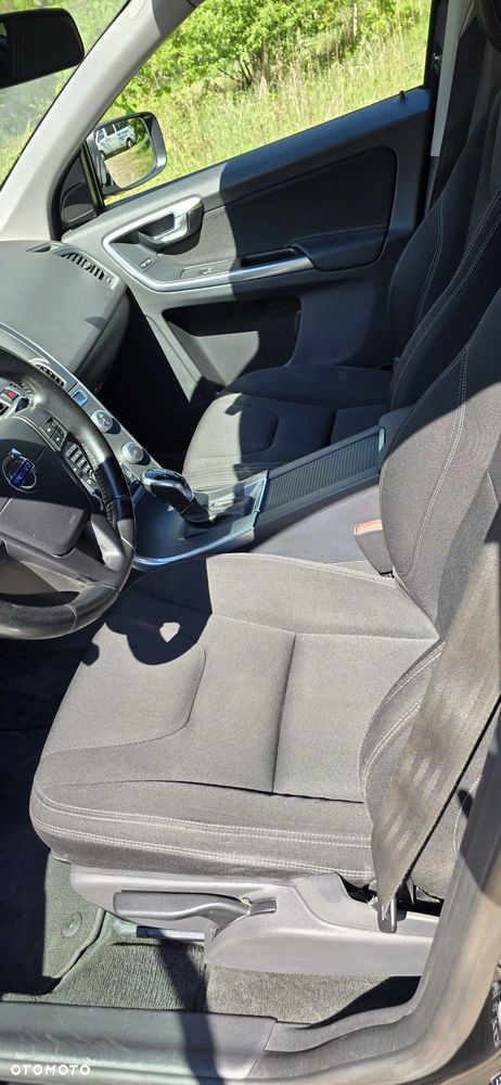 Volvo XC 60 D4 AWD Kinetic - 29