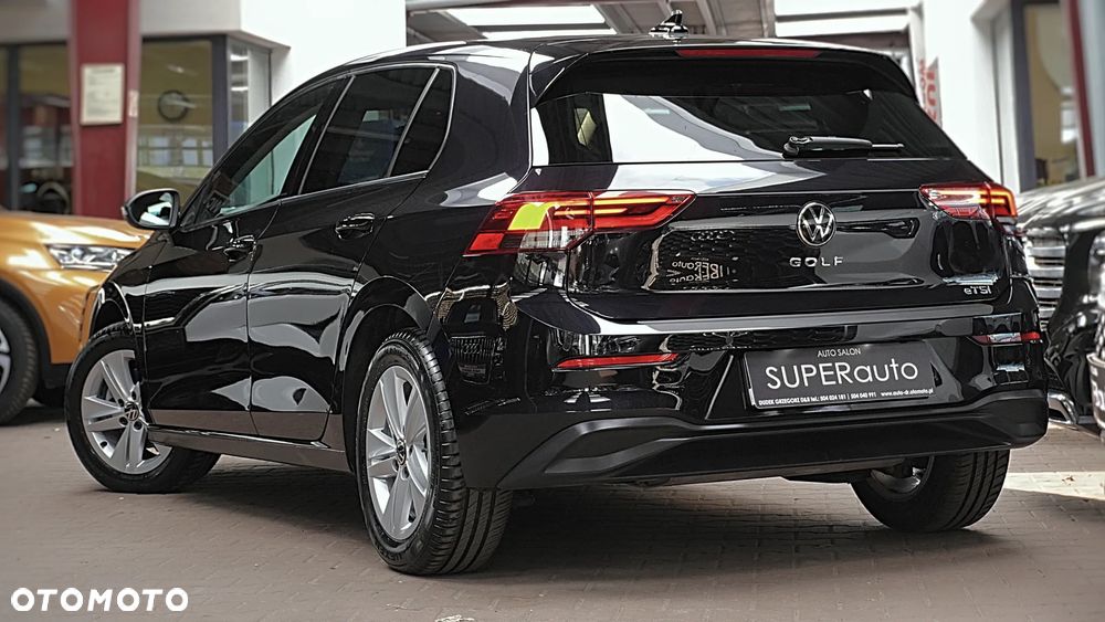 Volkswagen Golf 1.5 eTSI Life DSG - 9