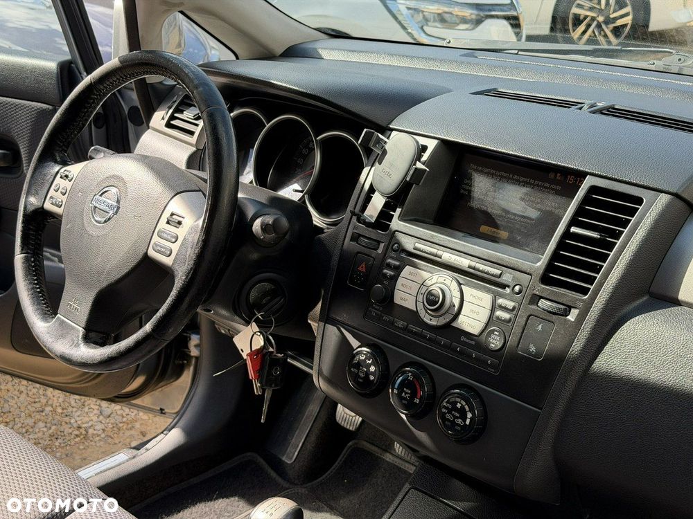 Nissan Tiida - 16