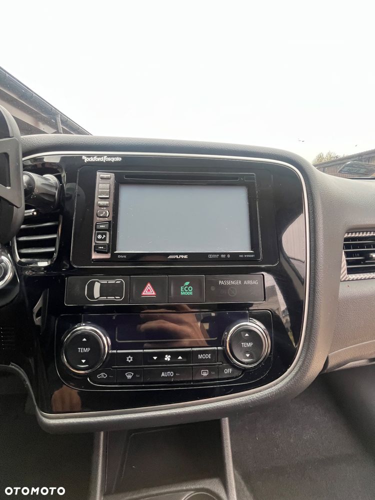 Mitsubishi Outlander - 15