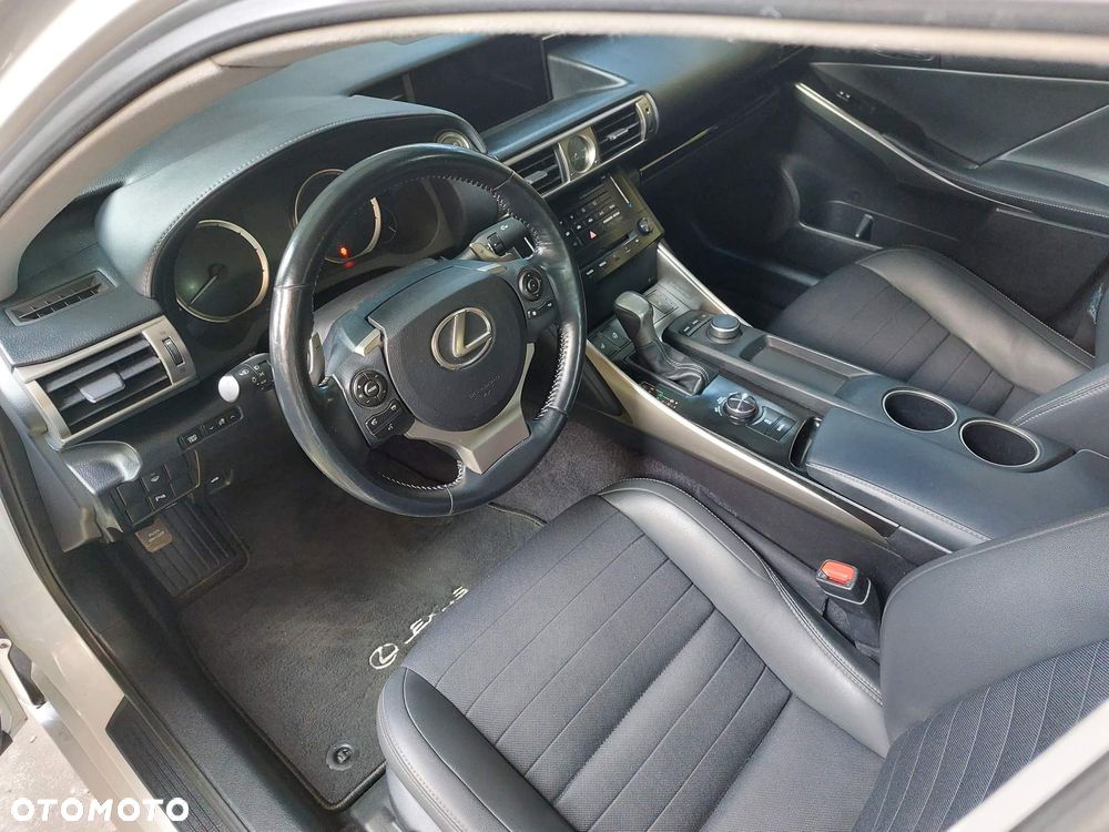 Lexus IS 250 Elegance - 29