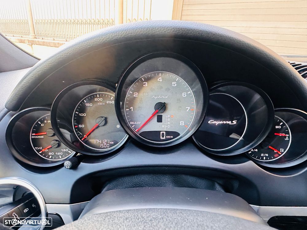 Porsche Cayenne S - 10