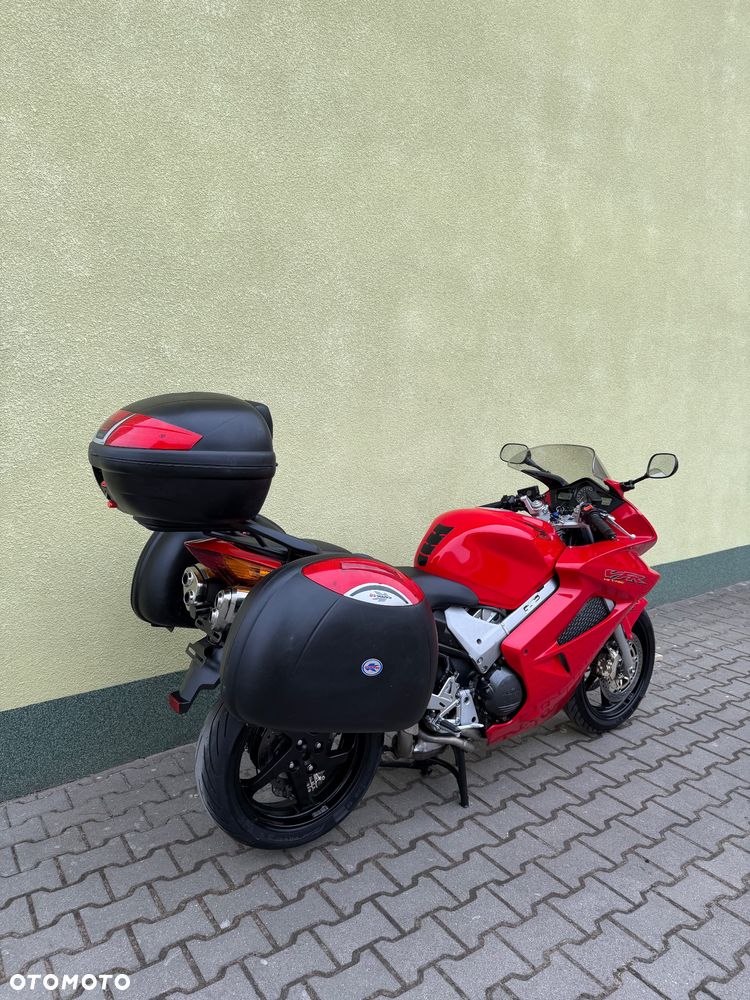 Honda VFR - 11