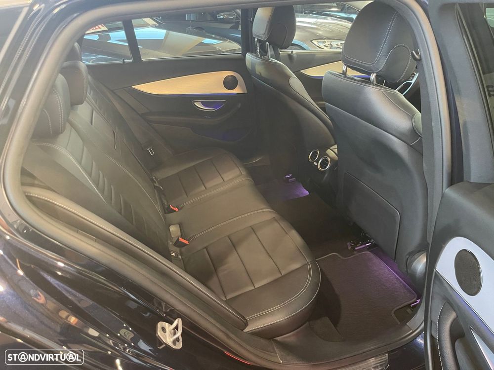 Mercedes-Benz E 300 de Avantgarde 4Matic - 31