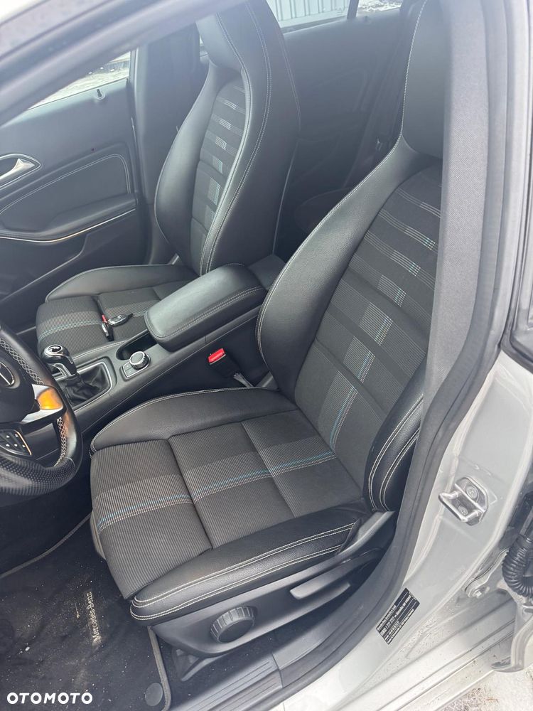 Mercedes-Benz CLA 180 UrbanStyle Edition - 7