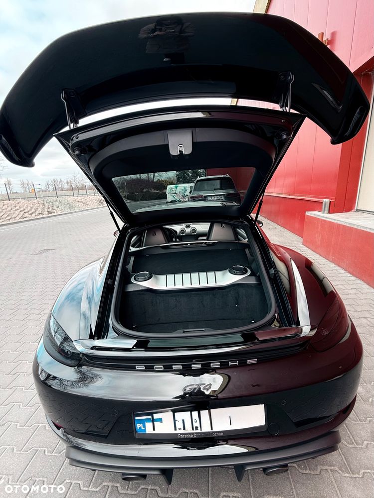 Porsche 718 Cayman - 13