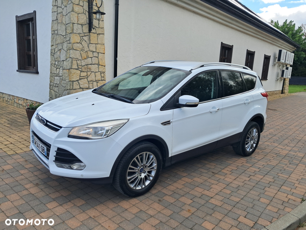 Ford Kuga 2.0 TDCi 2x4 Titanium