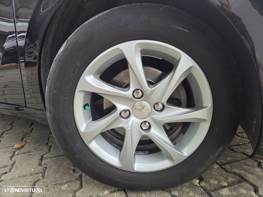 Peugeot 208 1.4 HDi SE Style - 18