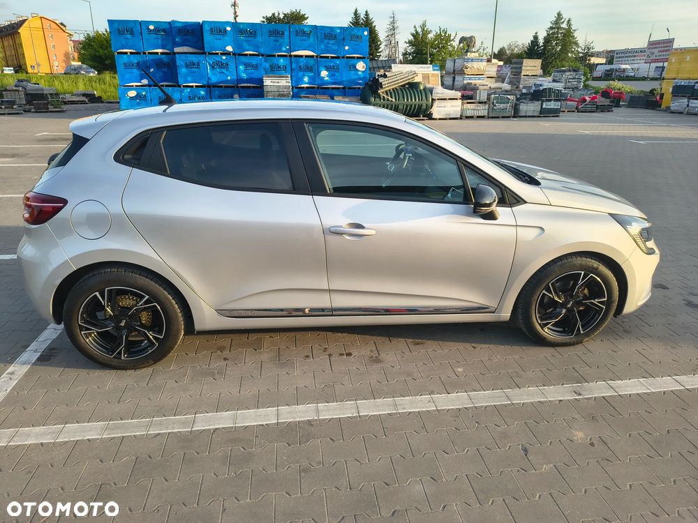Renault Clio 1.0 TCe Techno - 10