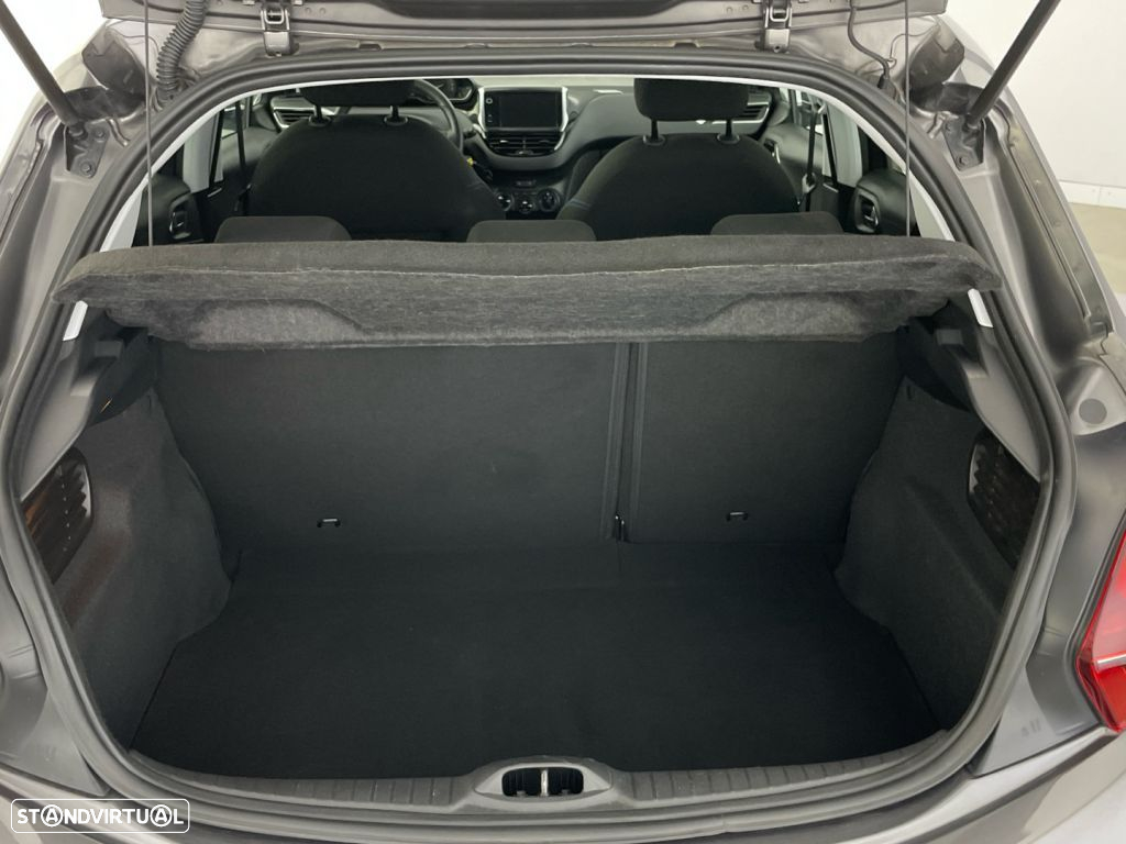 Peugeot 208 1.2 PureTech Signature - 13