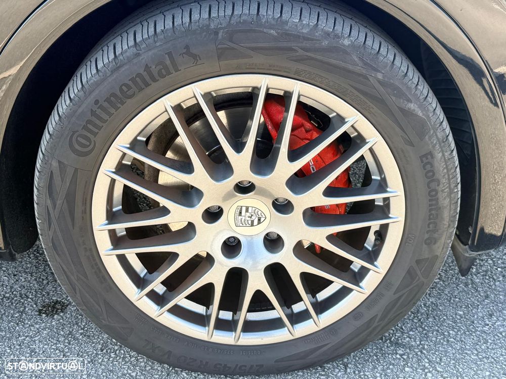 Porsche Cayenne - 14