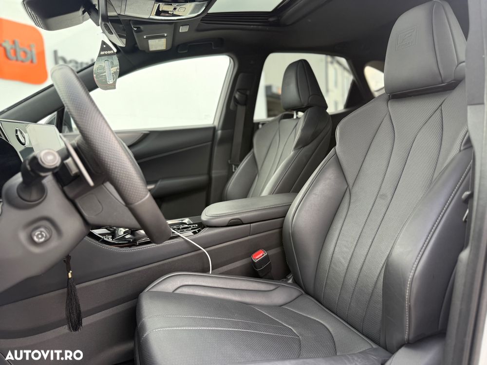 Lexus Seria NX - 16