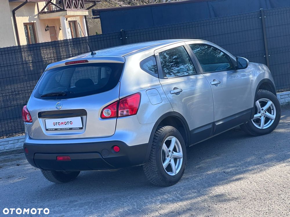 Nissan Qashqai 1.6 Visia - 8